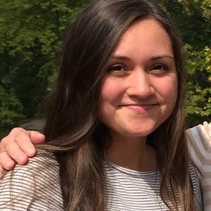 Meet your Posher, Medea